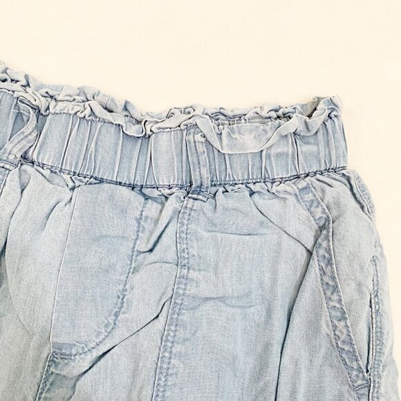 aerie lightweight flowy chambray high waist stretch elastic waist pull on shorts - Picture 3 of 9